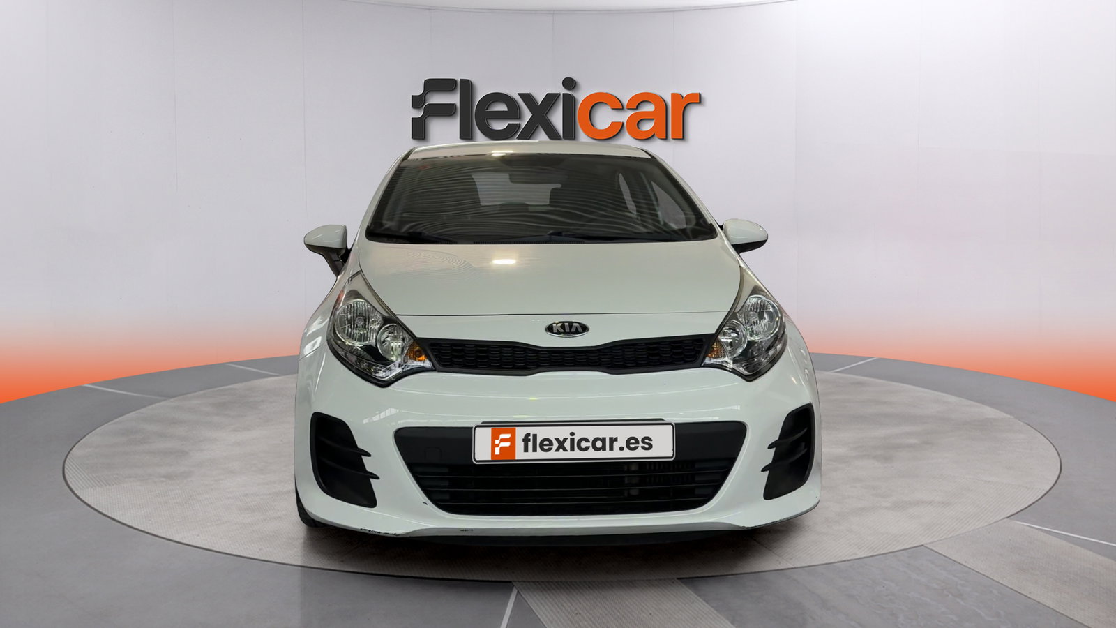 https://cdn-flexicar.caraffinity.it/public_appraisal_images_pro/images/stock/271397/DGniA3c8tW__img-91238be6-c0f0-4aae-8932-47f5fc2b3f47.jpeg