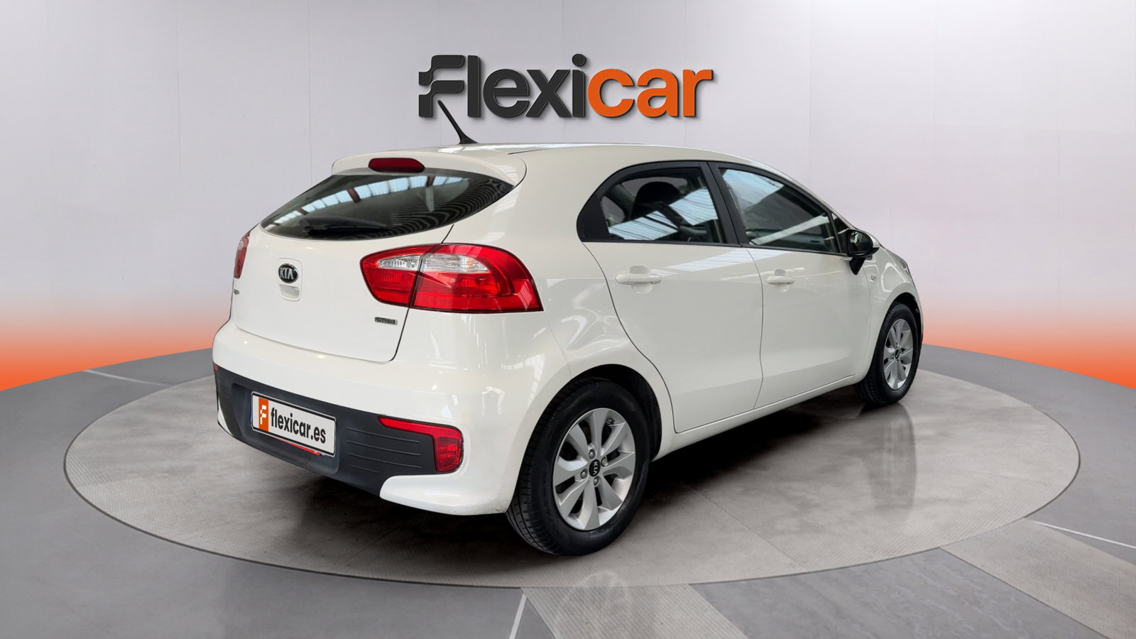 https://cdn-flexicar.caraffinity.it/public_appraisal_images_pro/images/stock/271397/G2qkClXPKy__img-50271fe2-f271-4cd2-b6b2-a15c8e497f91.jpeg
