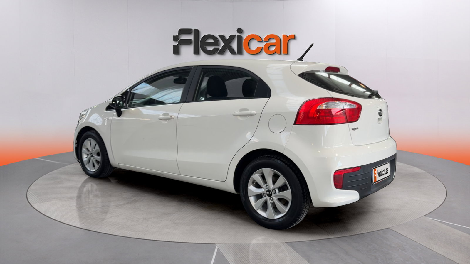 https://cdn-flexicar.caraffinity.it/public_appraisal_images_pro/images/stock/271397/ZXFkqCXXjD__img-973770b9-05a5-4e5b-94a4-a2706b5b5a1b.jpeg