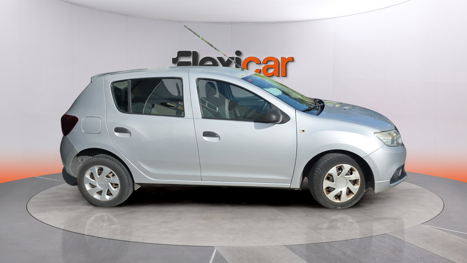 https://cdn-flexicar.caraffinity.it/public_appraisal_images_pro/images/stock/271828/DVvF62eGrF__img-4f785cec-4b6c-4a18-b0c1-880ee41ae0d3.jpeg