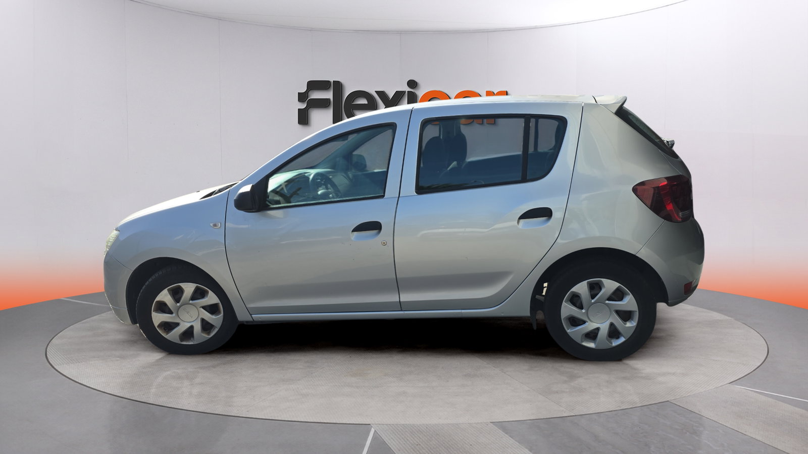 https://cdn-flexicar.caraffinity.it/public_appraisal_images_pro/images/stock/271828/dxqw19Xw3F__img-643b1420-dd6e-433f-b138-785094ce5da6.jpeg