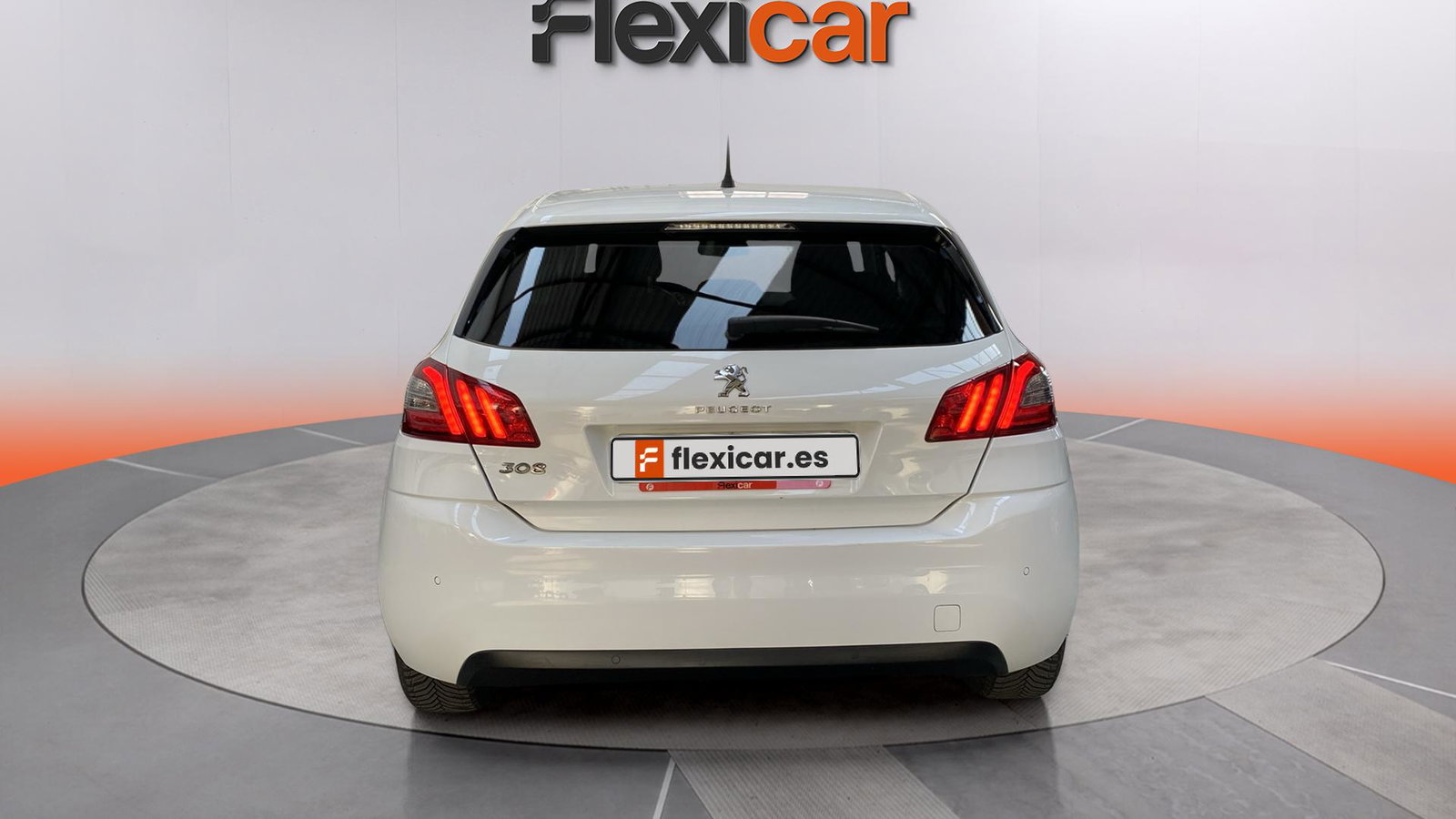 https://cdn-flexicar.caraffinity.it/public_appraisal_images_pro/images/stock/272195/XvjmIKMgpr__img-78cee1c2-a79e-4cd9-9c83-580a446fe4c7.jpeg
