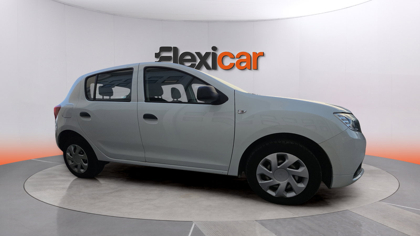 https://cdn-flexicar.caraffinity.it/public_appraisal_images_pro/images/stock/272511/Eqca7CJ5VX__img-a7a91599-a072-467c-9fcf-e44125f8a35d.jpeg