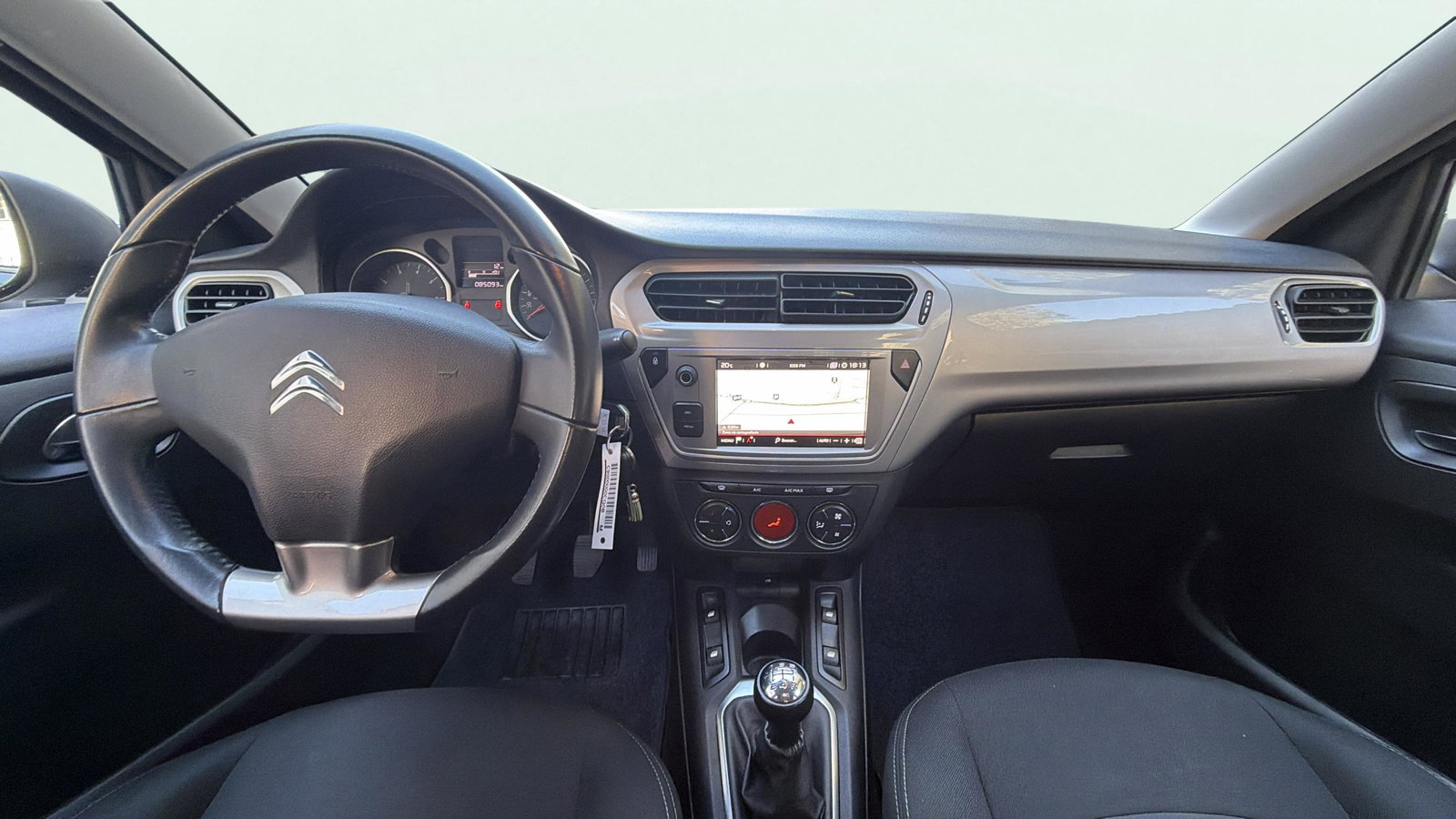 https://cdn-flexicar.caraffinity.it/public_appraisal_images_pro/images/stock/272640/Liit8VzIx7__img-d9c6d8f5-a286-4541-a645-351ed76a74c2.jpeg