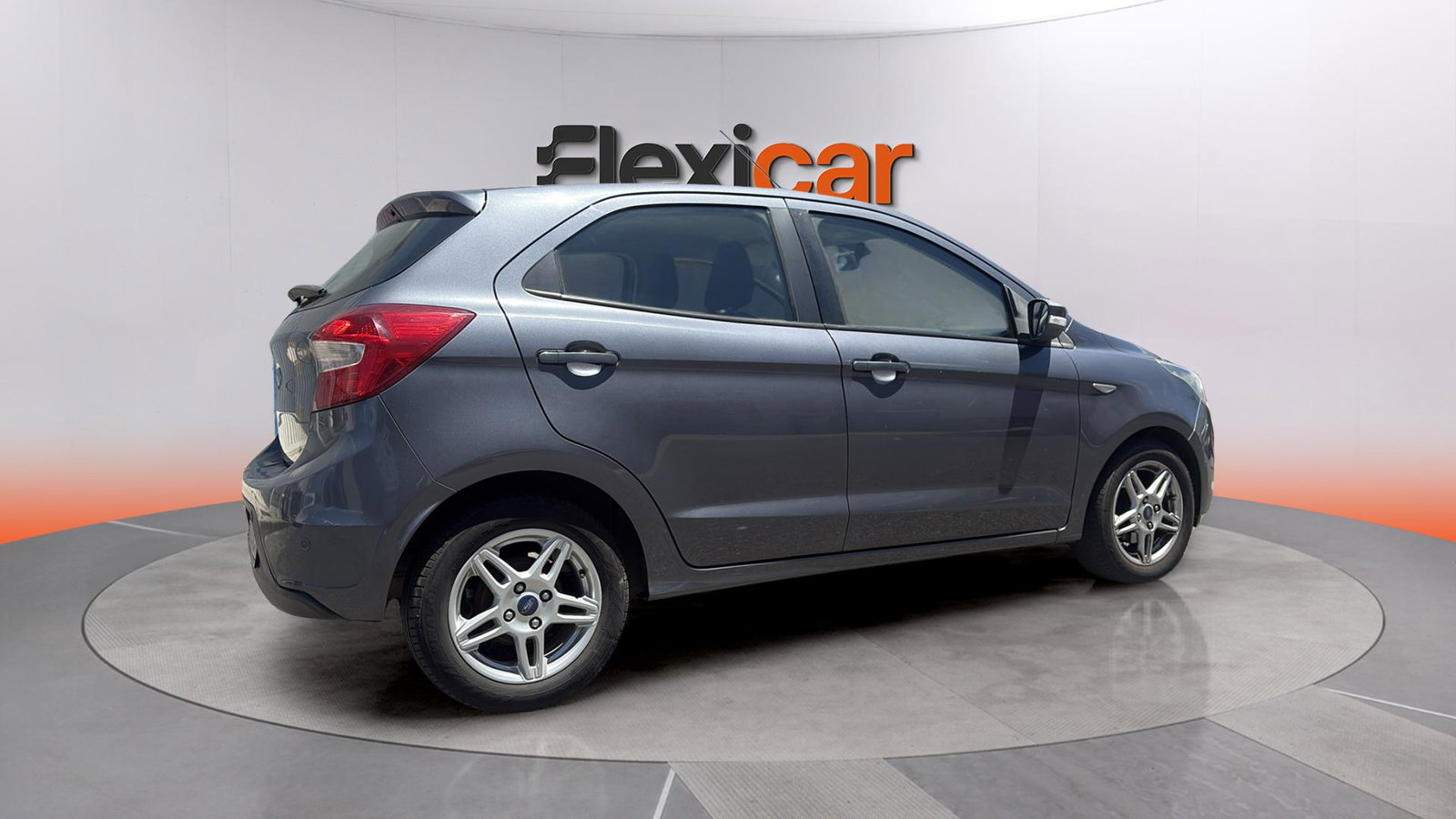 https://cdn-flexicar.caraffinity.it/public_appraisal_images_pro/images/stock/272935/adUTpj44vf__img-fd3a74e0-b6b8-4532-af58-c7bddf379c08.jpeg