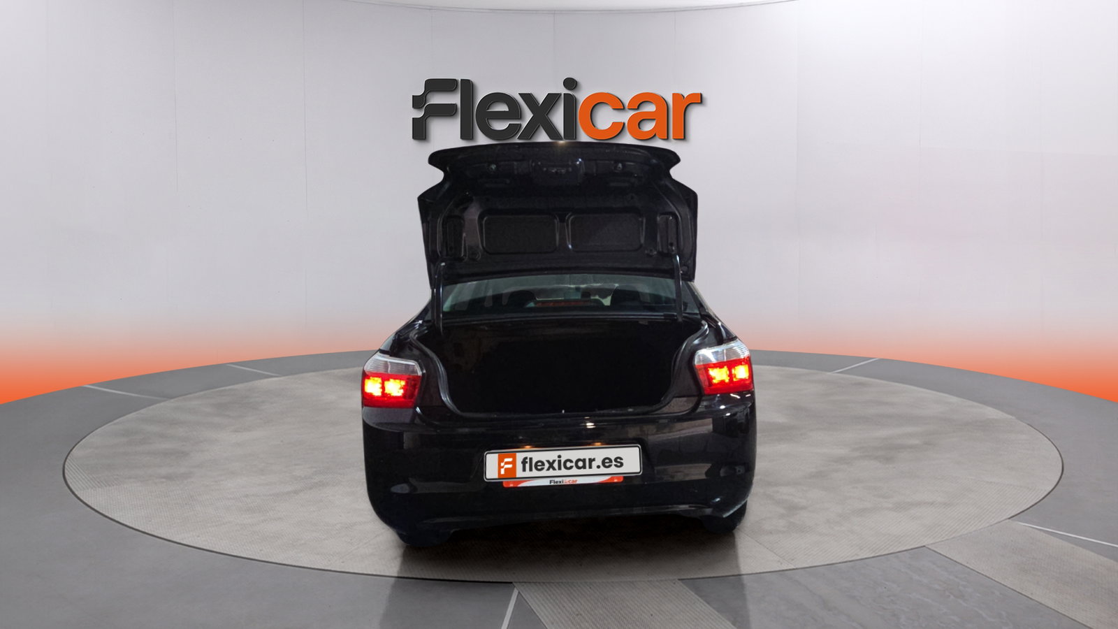 https://cdn-flexicar.caraffinity.it/public_appraisal_images_pro/images/stock/274066/JvSFzMRNXL__img-d92f90a2-a53a-4719-a3da-6910470f5c12.jpeg