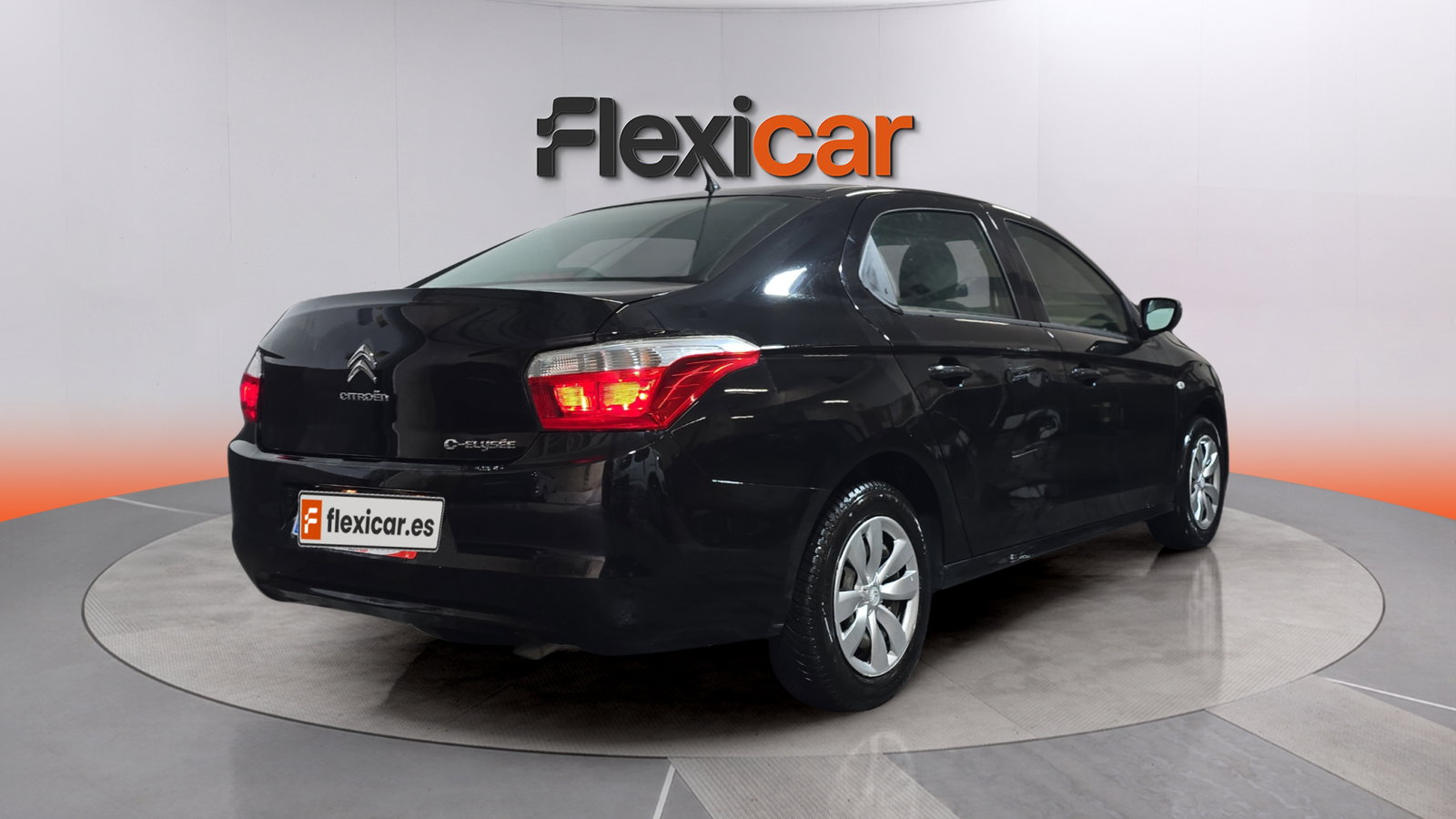 https://cdn-flexicar.caraffinity.it/public_appraisal_images_pro/images/stock/274066/pU00H02EhA__img-b8477d58-4291-44de-854d-71eb49eadfb0.jpeg