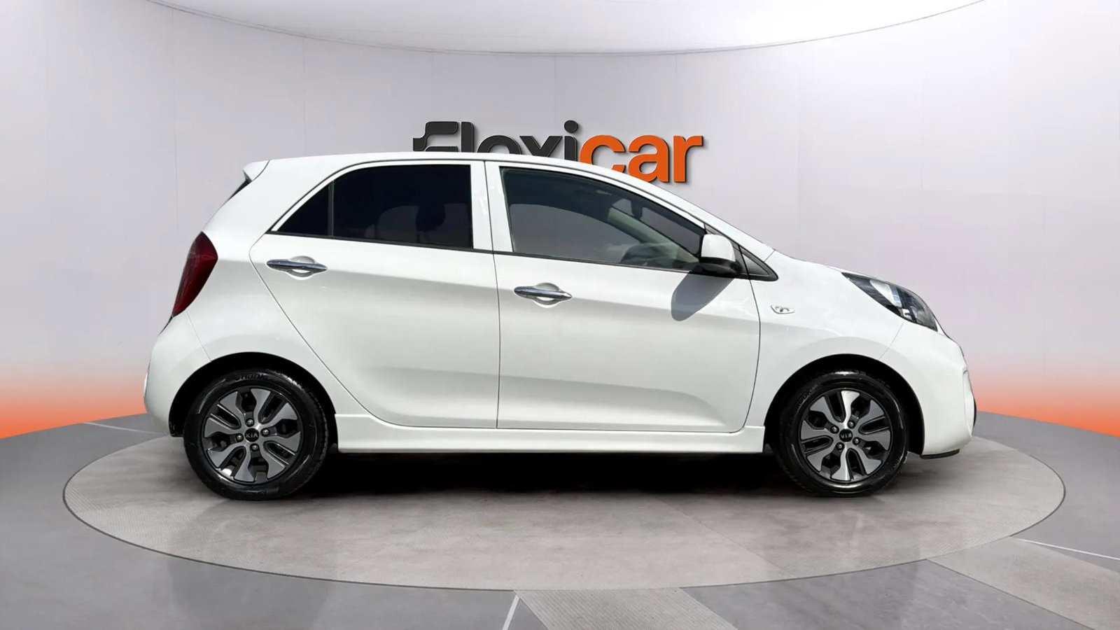 https://cdn-flexicar.caraffinity.it/public_appraisal_images_pro/images/stock/274708/HgsiRniPtO__6327KBN_80bc79809b4349d490e05412dd3a4ce8_Exterior_6.jpeg.jpg