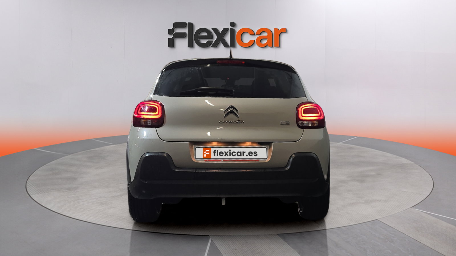 https://cdn-flexicar.caraffinity.it/public_appraisal_images_pro/images/stock/274792/7T1CfvgKkF__img-53c51efe-296b-47a4-8189-5e09cfb67857.jpeg