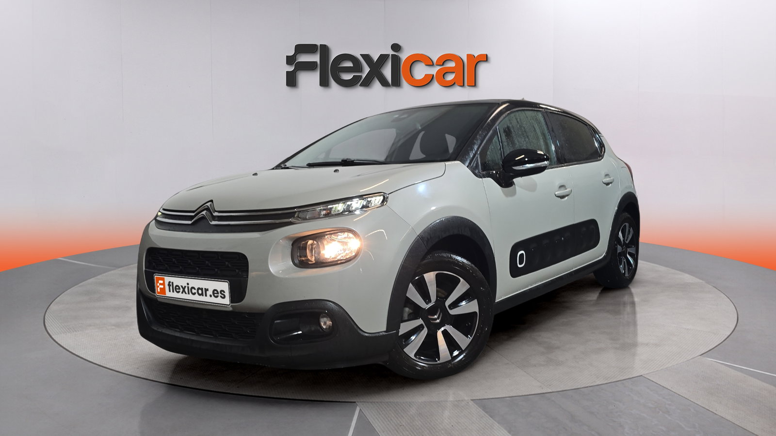 https://cdn-flexicar.caraffinity.it/public_appraisal_images_pro/images/stock/274792/Oxs3vUODmQ__img-433d766f-ae89-4e8c-9a3e-604373bc5169.jpeg