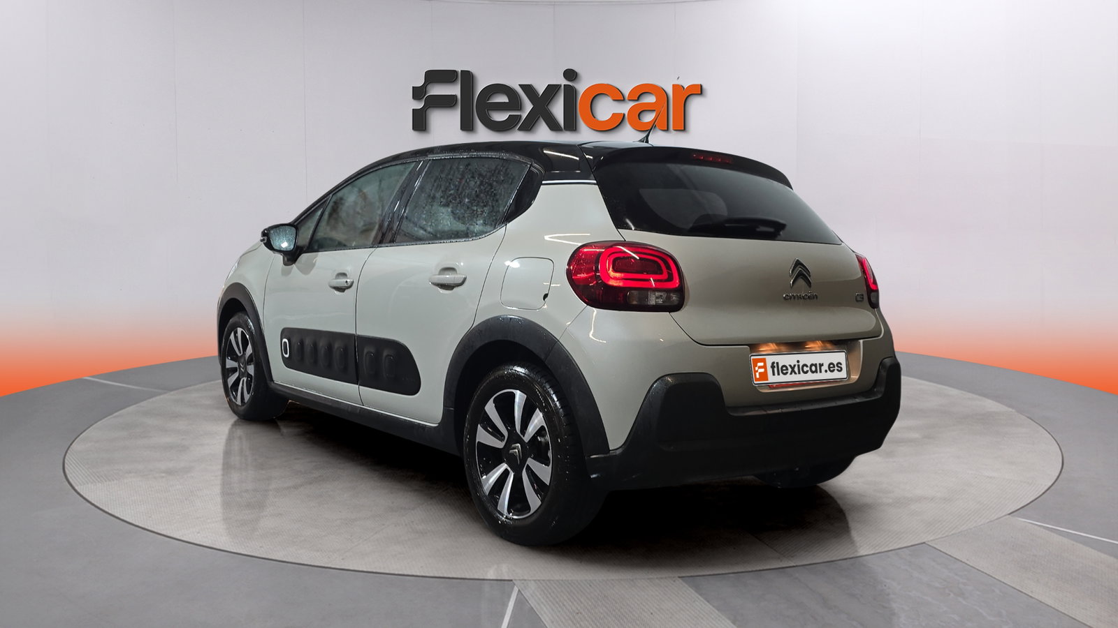 https://cdn-flexicar.caraffinity.it/public_appraisal_images_pro/images/stock/274792/SWgcF3PwXZ__img-754b22f7-0839-4547-8bc0-284b702e4f46.jpeg