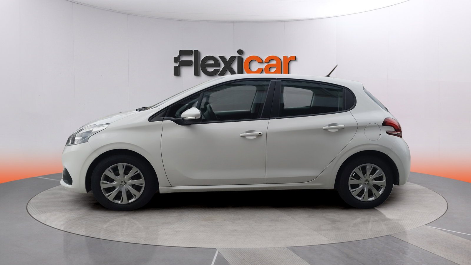 https://cdn-flexicar.caraffinity.it/public_appraisal_images_pro/images/stock/275361/fzAPaH8aju__img-fb7262eb-74c2-4538-a2cf-78d7eda4611c.jpeg