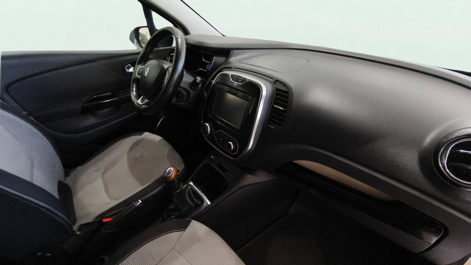 https://cdn-flexicar.caraffinity.it/public_appraisal_images_pro/images/stock/276145/cxNZow6o1I__img-2c4528d5-c5c4-4890-8a9a-97e5845ab53d.jpeg