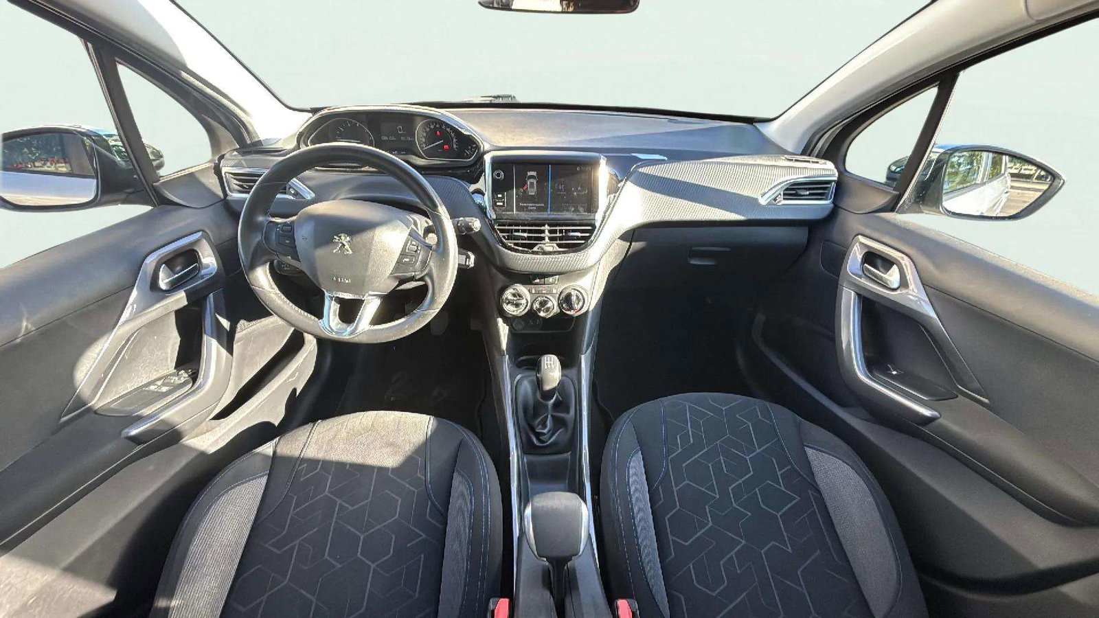https://cdn-flexicar.caraffinity.it/public_appraisal_images_pro/images/stock/276947/ri3nCkL1GU__3360KKF_426a81322aa64a699f955c427b331b10_Interior_9.jpeg.jpg