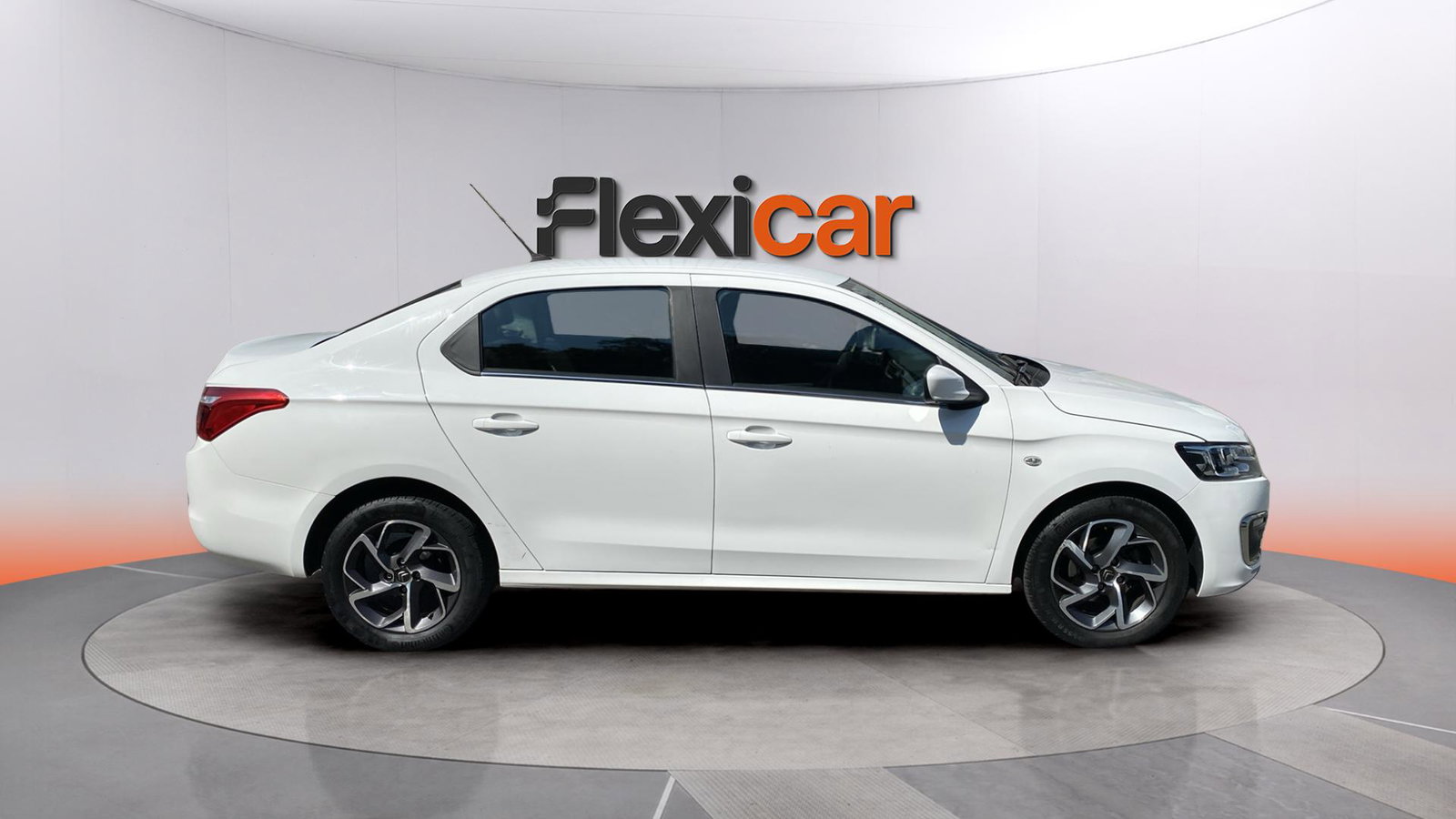 https://cdn-flexicar.caraffinity.it/public_appraisal_images_pro/images/stock/277123/Z8xGhyYFRK__img-eb1cb0a5-a843-4fc4-b563-b304a329d0b4.jpeg
