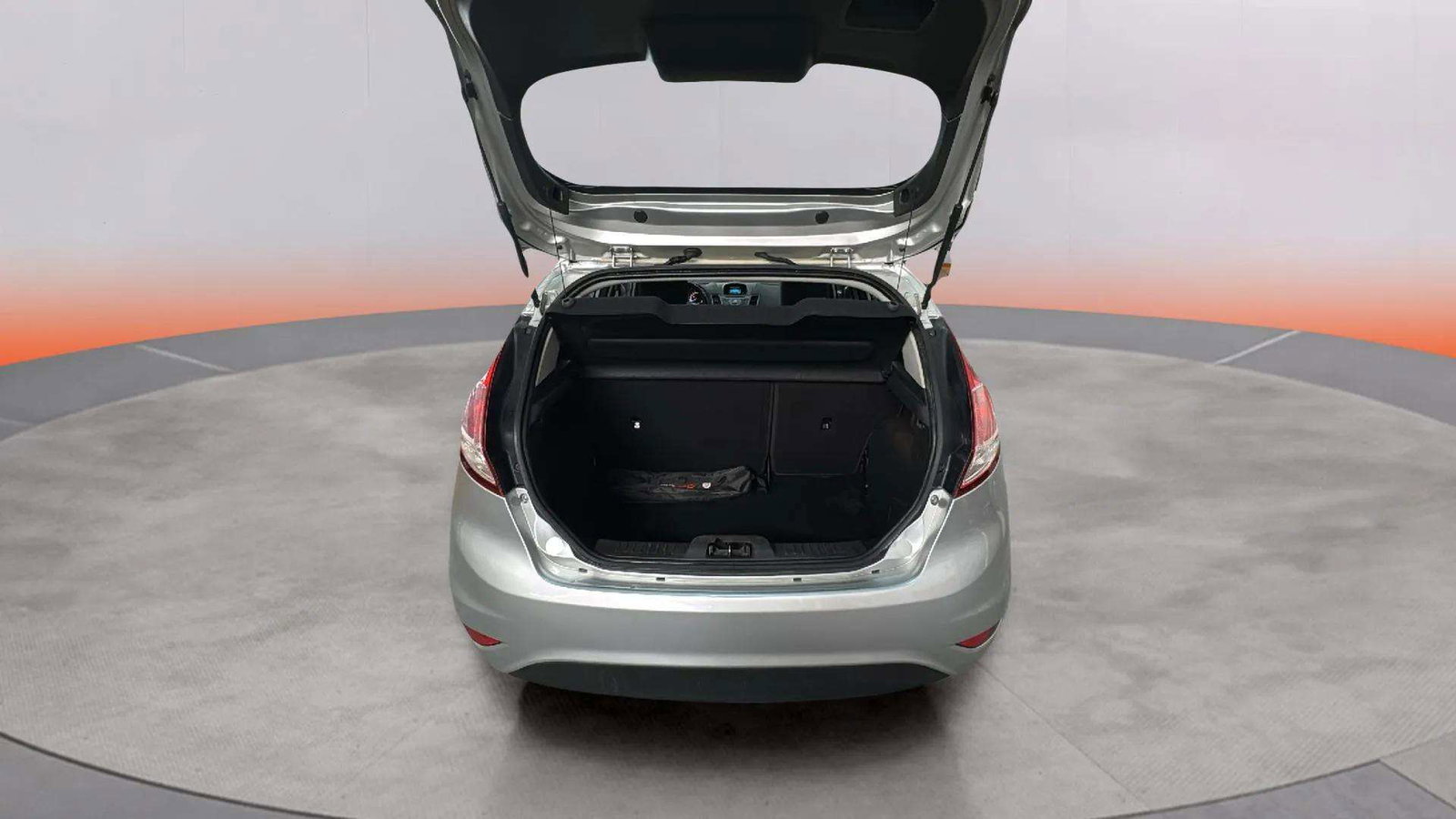 https://cdn-flexicar.caraffinity.it/public_appraisal_images_pro/images/stock/277597/qvX8wdpAfK__8350JGN_95db34353bb14c0ca4fe1f825900c300_Interior_20.jpeg.jpg