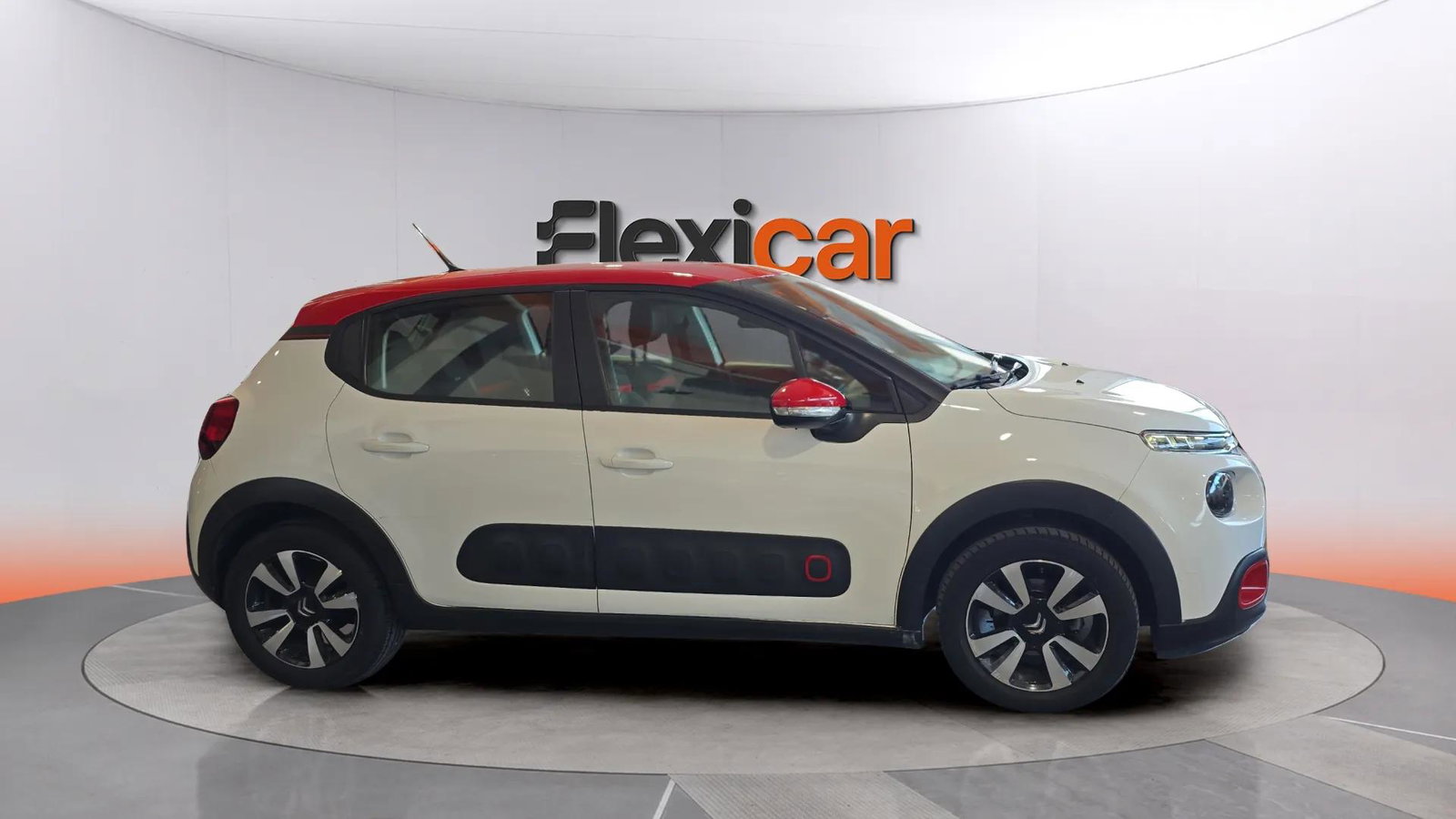 https://cdn-flexicar.caraffinity.it/public_appraisal_images_pro/images/stock/277628/Fcw41kmkYs__0707KST_cf966500a55248a8acb520881a007da6_Exterior_6.jpg.jpg
