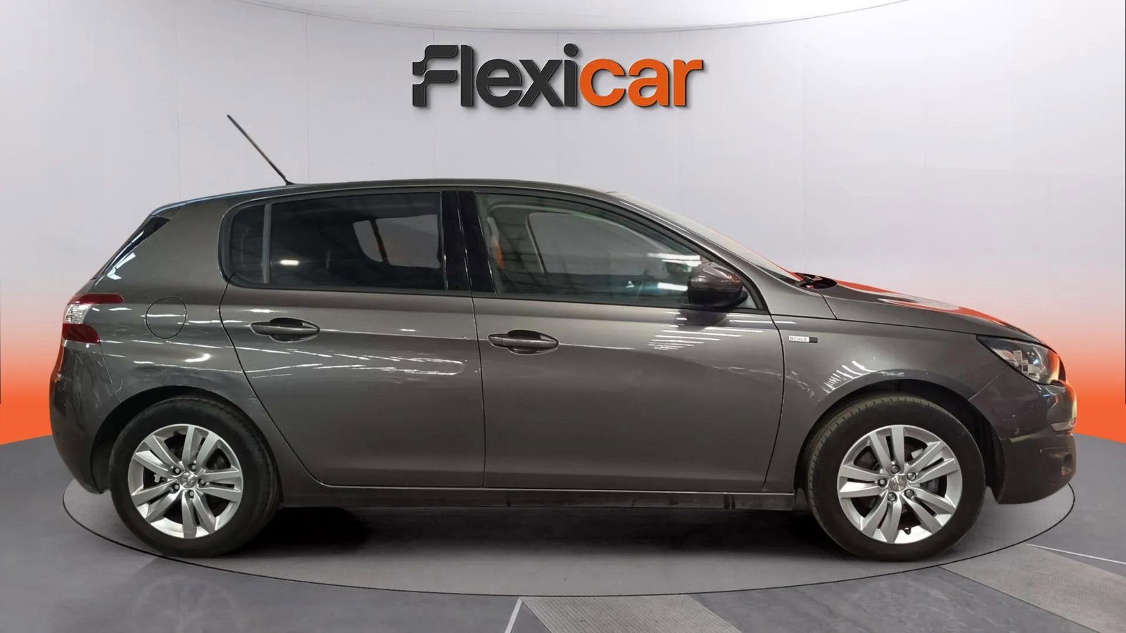 https://cdn-flexicar.caraffinity.it/public_appraisal_images_pro/images/stock/280005/VpFUY9SmSw__1786038545077.jpg