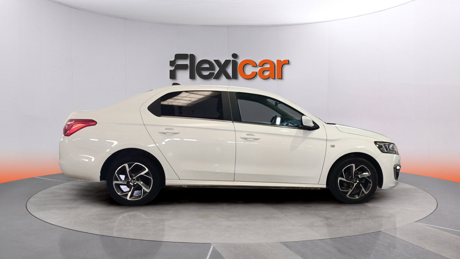 https://cdn-flexicar.caraffinity.it/public_appraisal_images_pro/images/stock/280019/WcOT5Txdyc__img-30c73b19-f0ba-4e33-be31-d9183f232779.jpeg