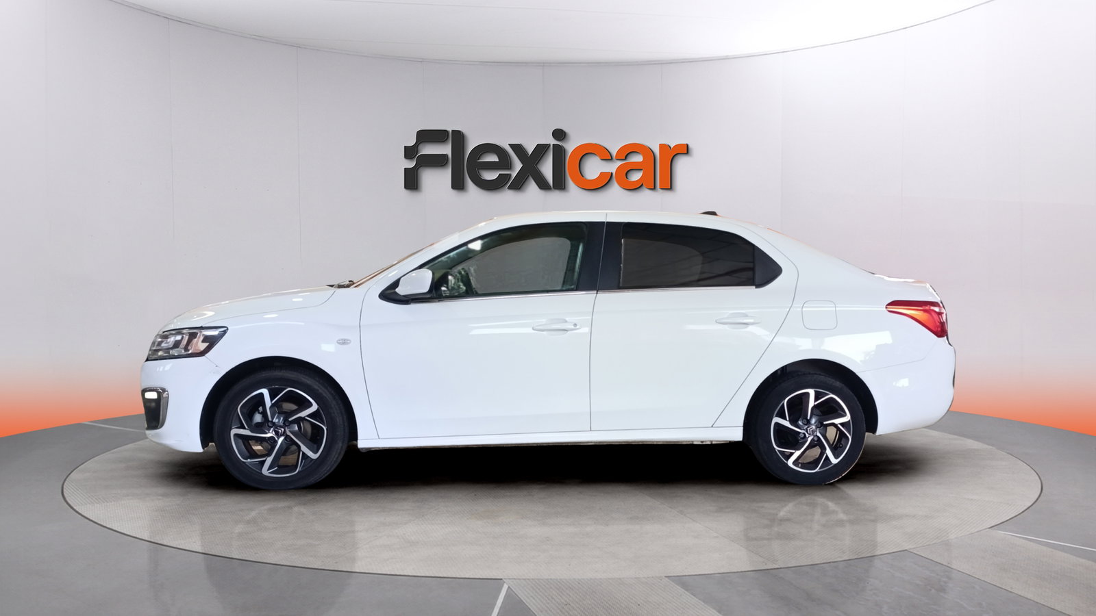 https://cdn-flexicar.caraffinity.it/public_appraisal_images_pro/images/stock/280019/gUxekWZbkY__img-83040cfd-8211-46ad-8999-cb43783012dd.jpeg