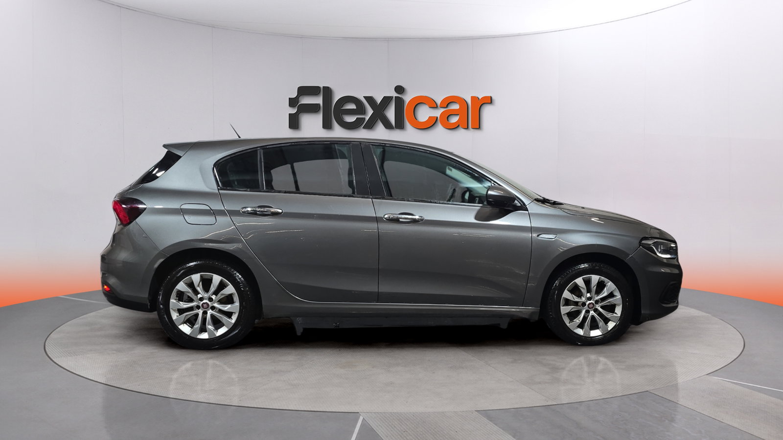 https://cdn-flexicar.caraffinity.it/public_appraisal_images_pro/images/stock/281894/gqc9XEuHqA__img-87964688-e7b5-49c2-83fc-cca509ac549b.jpeg
