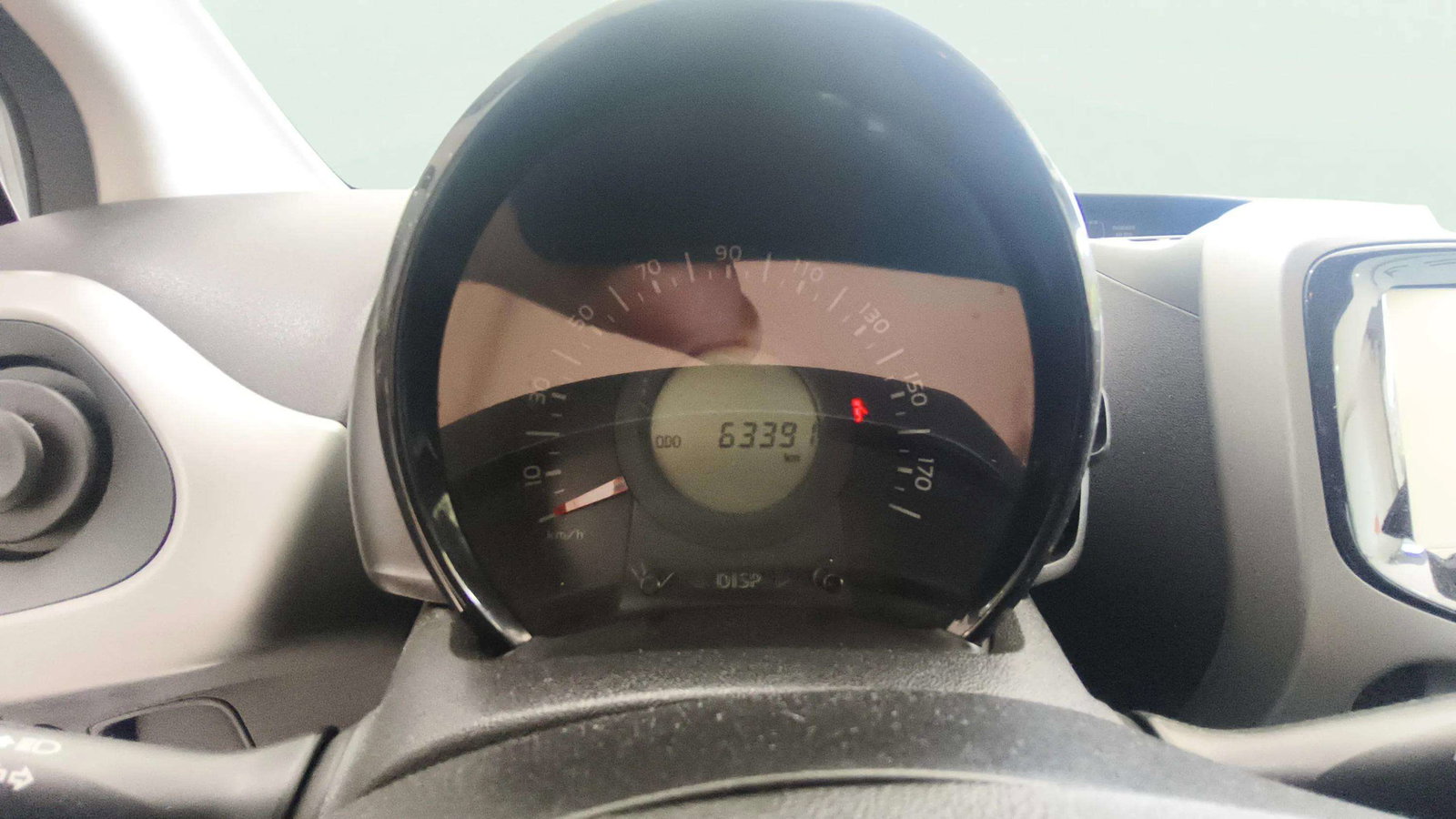 https://cdn-flexicar.caraffinity.it/public_appraisal_images_pro/images/stock/283403/ZjCs4pqclj__7831KGF_c615e9a6fee4446f95ff4eab3bfae6ed_Interior_9.jpg.jpg