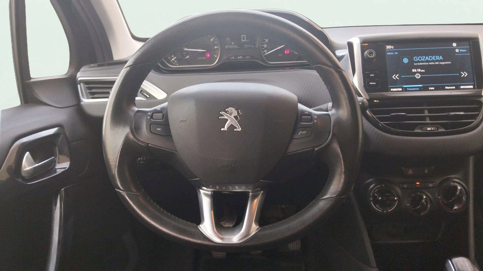 https://cdn-flexicar.caraffinity.it/public_appraisal_images_pro/images/stock/283775/MUiwBdvpgm__1178KTT_92e7fe5aca79439db9a9485d4c66e1dc_Interior_11.jpg.jpg