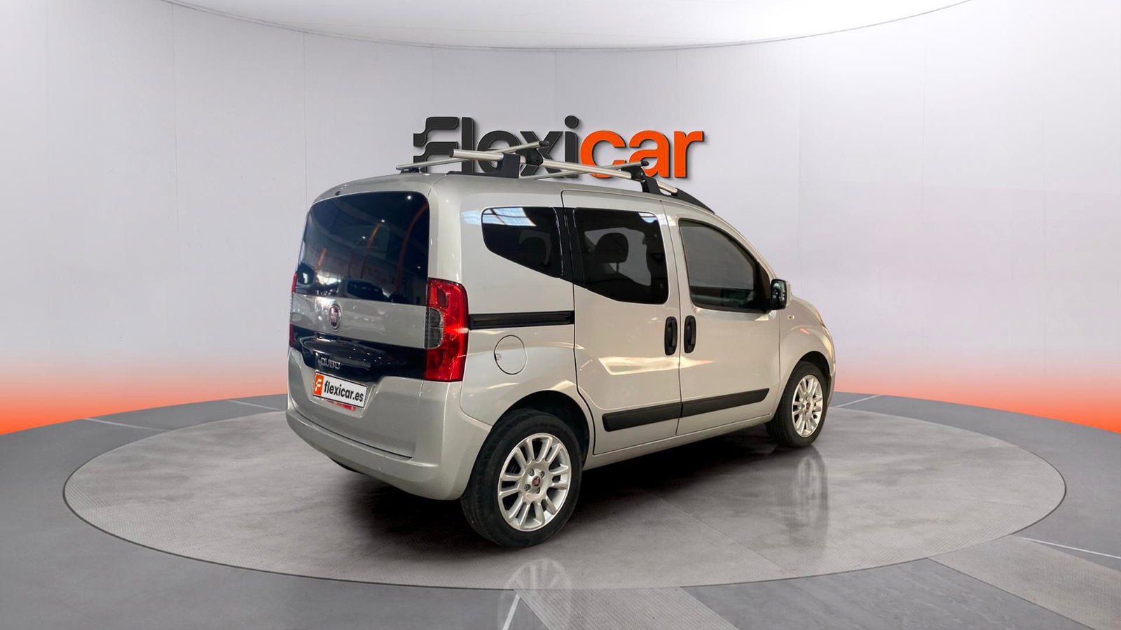https://cdn-flexicar.caraffinity.it/public_appraisal_images_pro/images/stock/284295/GahgjrYgZW__a6bbdbf0-3696-4a20-9686-3c0930707f75.jpeg