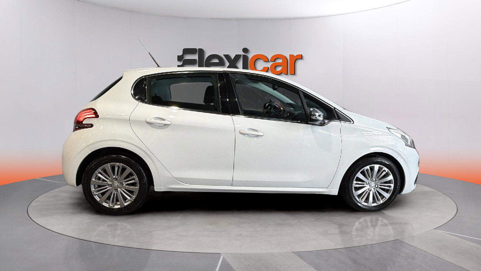 https://cdn-flexicar.caraffinity.it/public_appraisal_images_pro/images/stock/284318/TKKnzFI6nS__img-694a5b03-bf88-4f6e-abe3-2b59cbef2d08.jpeg
