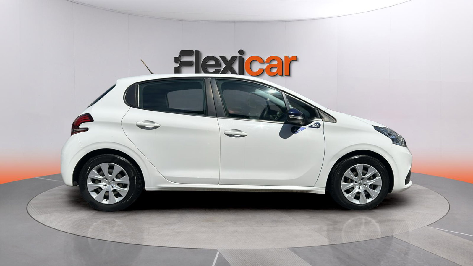 https://cdn-flexicar.caraffinity.it/public_appraisal_images_pro/images/stock/284427/CIgRgo1Dvl__IMG_1980.jpeg