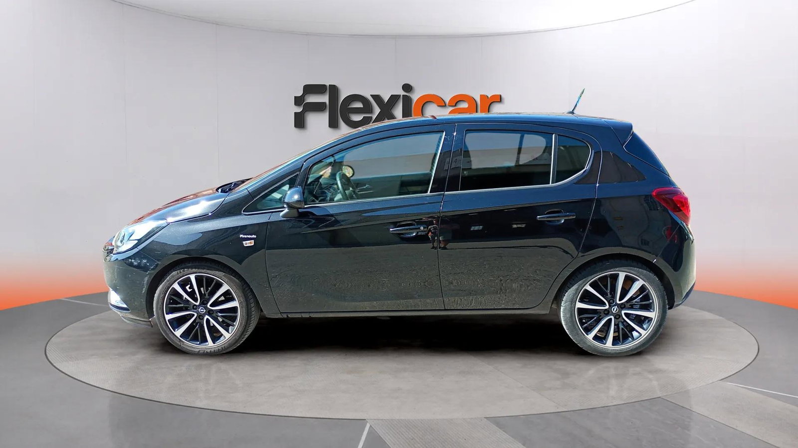 https://cdn-flexicar.caraffinity.it/public_appraisal_images_pro/images/stock/285256/sLg0SWxEAW__1_5_Exterior_8355KXP_3afa5e5ab09e4c289a9f501279cc9427_Exterior_5.jpg.jpg