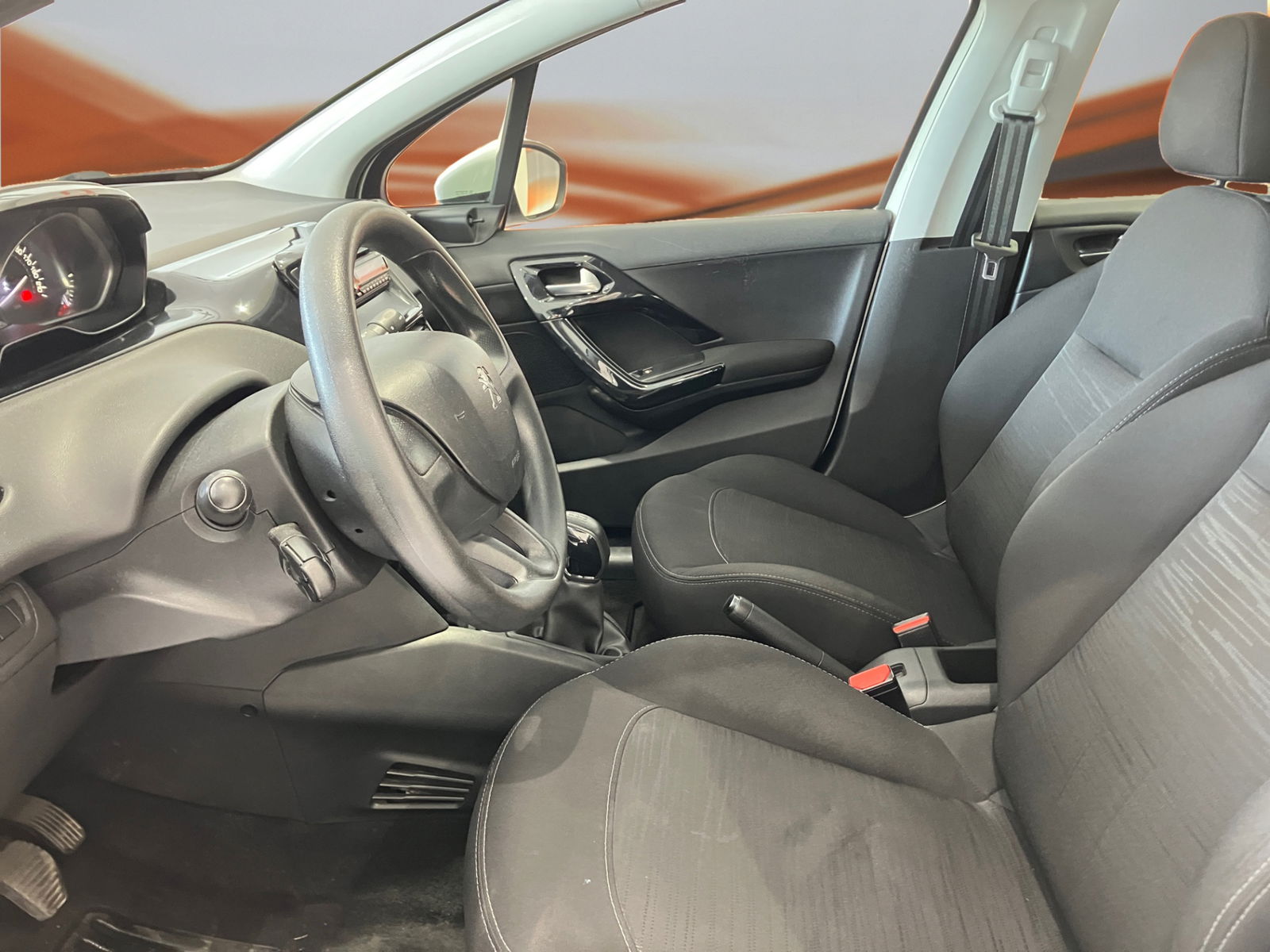 https://cdn-flexicar.caraffinity.it/public_appraisal_images_pro/images/stock/79967/kml5UOBGgt__8265JYJ_09_enter-driver-codriver.jpg